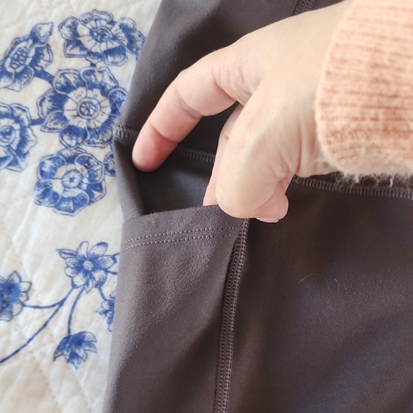 Victoria's Secret Dark Gray Leggings Guc 10 - Picture 4 of 11